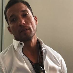 Meet your Posher, Javier